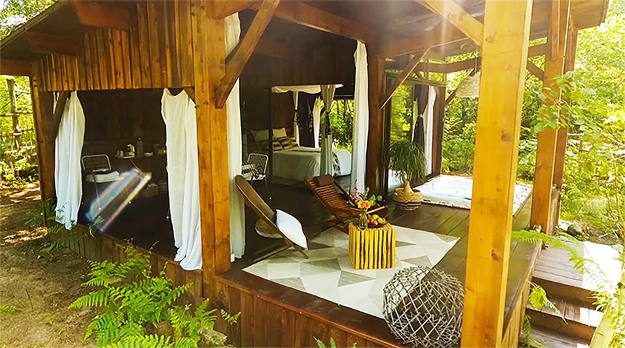 Les Landines Bed & Breakfast Origne  Exterior photo